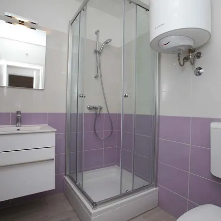 شقة Apartment In Rabac 34567 *