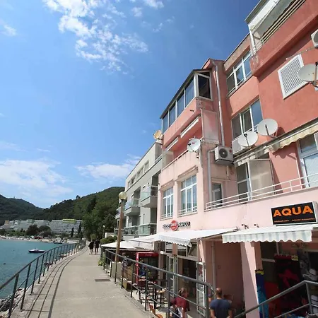 شقة Apartment In Rabac 34567 *
