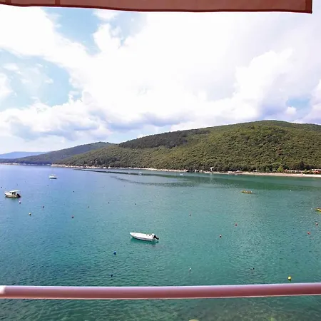 Apartment In Rabac 34567 شقة